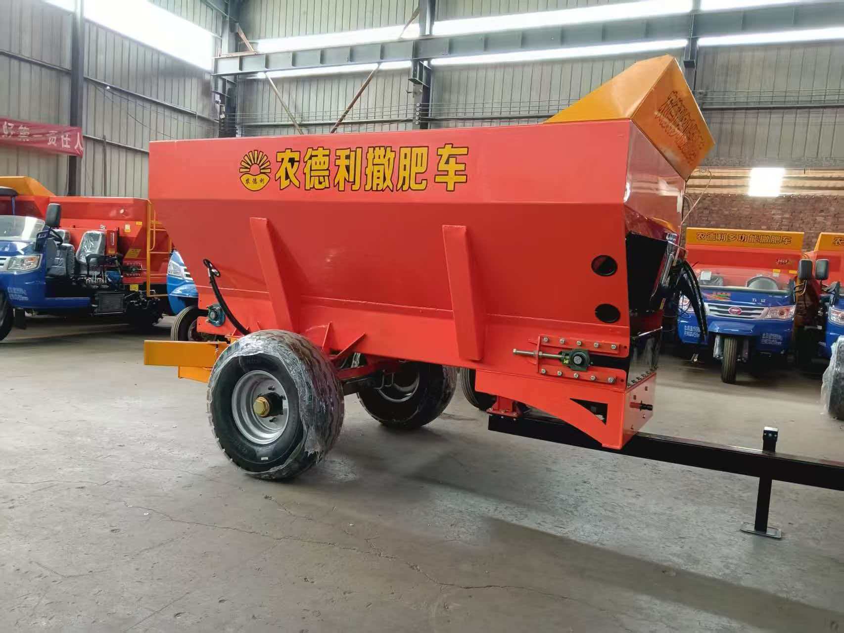鸡西市多功能撒粪车运粮加肥车 - 价格